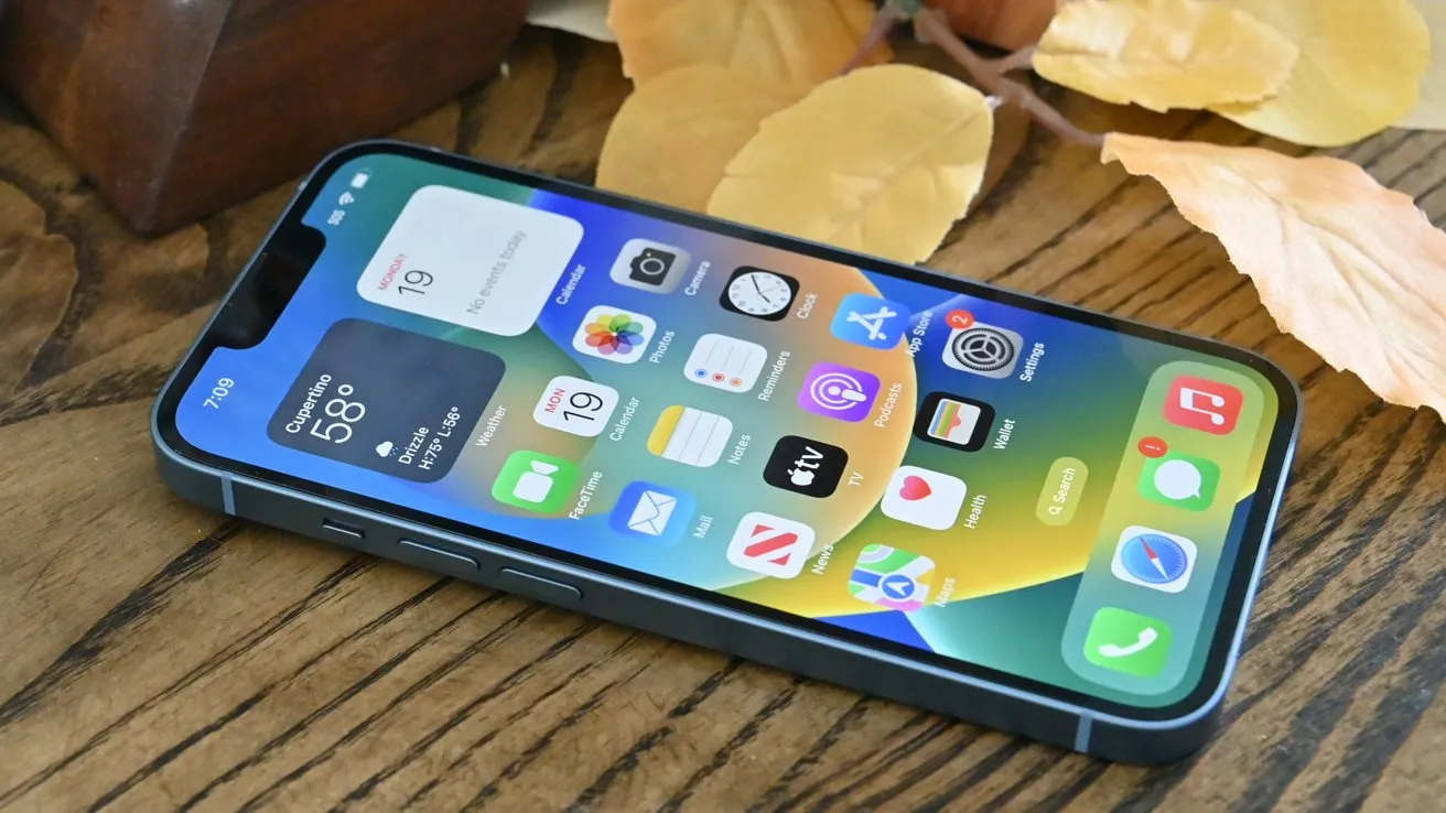 Інсайдер розповів про характеристики iPhone SE 4