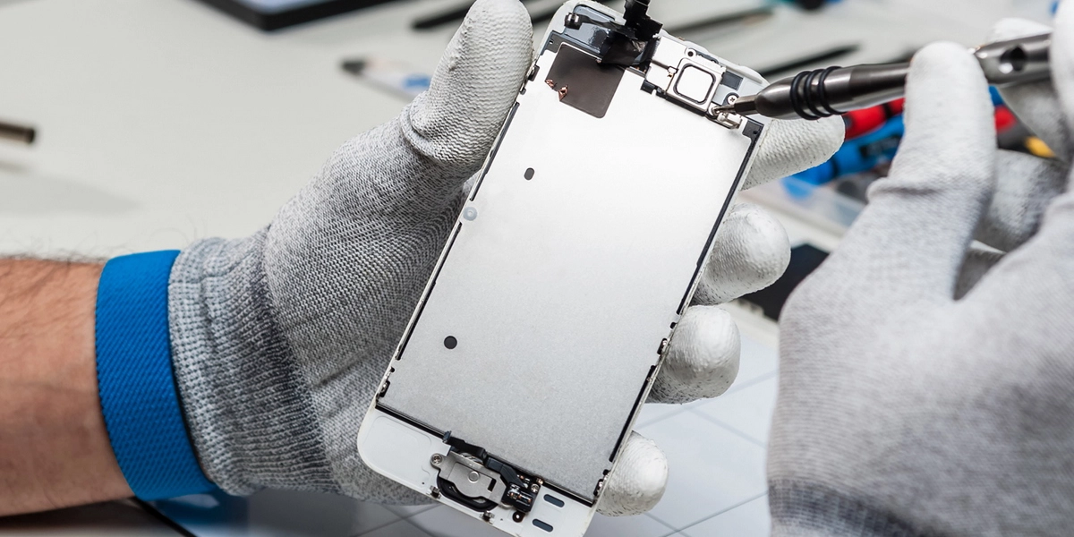 iFixit снизили рейтинг ремонтопригодности iPhone 14