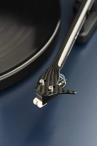 Програвач вінілу Pro-Ject Debut Carbon EVO Audiophile Turntable - Фото 3