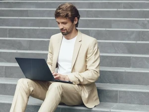 Ультрапортативний ноутбук ASUS Zenbook 14 UX3405 з AI Intel Core i7 - Фото 2