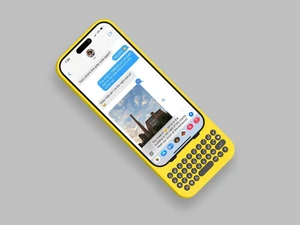 Клавіатура з додатковим екраном Clicks Creator Founders Edition для iPhone 14 Pro, iPhone 15 Pro, iPhone 15 Pro Max - Фото 4