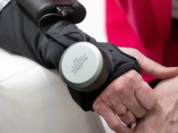 Стабилизатор руки при болезни Паркинсона GyroGear GyroGlove в Виннице