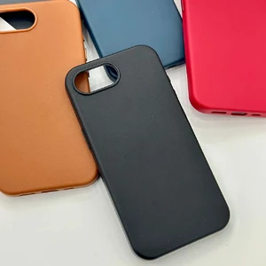 Защитный чехол iLoungeMax PU Leather Case Magnetic Crimson для iPhone 17 Air - Фото 2