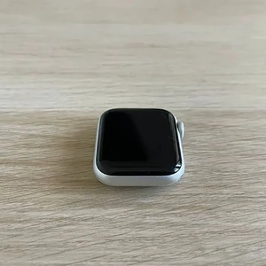 б/в Apple Watch Series 4 40mm GPS Silver Aluminum Case with White Sport Band (MU642) - Фото 2