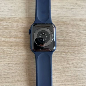 б/в Смарт-годинник Apple Watch Series 6 GPS, 44mm Blue Aluminum Case with Deep Navy Sport Band (M00J3) - Фото 6
