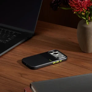 Захисний чохол Beats Rugged Case with MagSafe and Camera Control Everest Black для iPhone 17 Pro - Фото 4