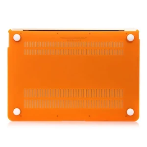 Оранжевый пластиковый чехол iLoungeMax Soft Touch для MacBook Air 13" (2009-2017) - Фото 4