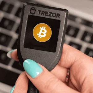 Апаратний холодний USB-C криптогаманець Trezor Model T з дисплеєм, режимом інкогніто coinjoin та відновленням Shamir Backup - Фото 7