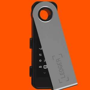Апаратний холодний криптогаманець Ledger Nano S Plus Matte Black для криптовалюти/NFT з USB-C та дисплеєм - Фото 3