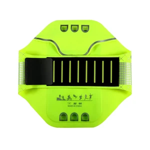 Тонкий чохол на руку Baseus Sports Armband Green для iPhone SE 3 | SE 2 | 8 | 7 | 6s | 6 - Фото 2