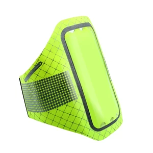 Тонкий чохол на руку Baseus Sports Armband Green для iPhone SE 3 | SE 2 | 8 | 7 | 6s | 6 - Фото 4