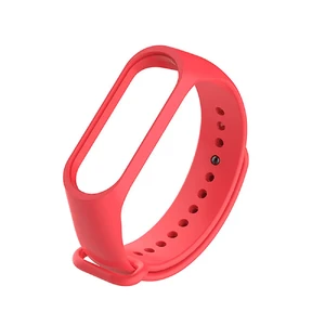 Силиконовый ремешок iLoungeMax для фитнес-браслета Xiaomi Mi Band 3 | 4 Red - Фото 3