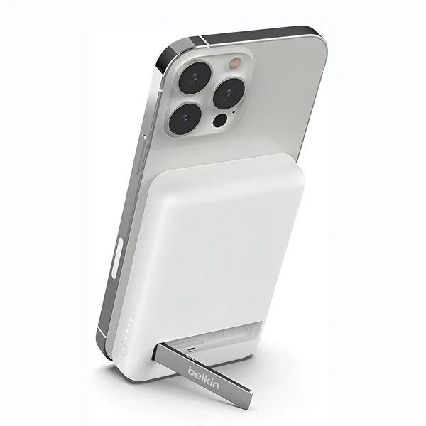 Беспроводной MagSafe повербанк с подставкой Belkin BoostCharge Power Bank 5K для iPhone с поддержкой быстрой зарядки 7,5 Вт, 5000 mAh White