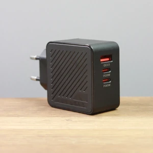 Швидка GaN зарядка 65W 2xUSB-C + USB-A PD 3.0 для iPhone, iPad, MacBook, Apple Watch | iLoungeMax 3-Port Charger - Фото 4