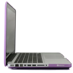 Фиолетовый пластиковый чехол iLoungeMax Soft Touch для MacBook Pro 15.4" - Фото 2