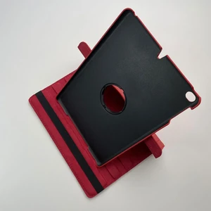 Красный кожаный чехол iLoungeMax Magnetic 360 для iPad Air | 9.7" (2017 | 2018) - Фото 5
