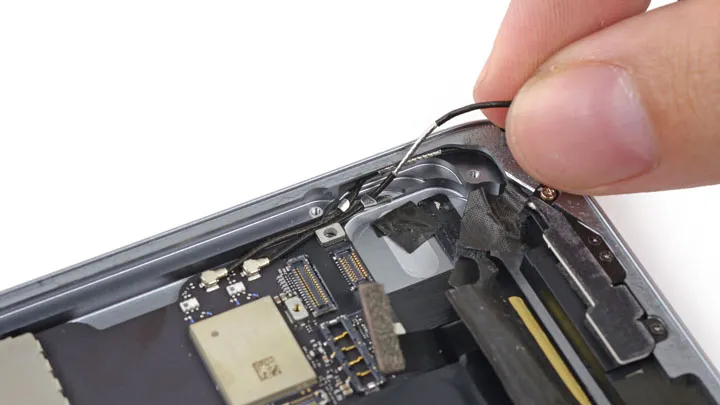 Чистка динаміка iPad 3