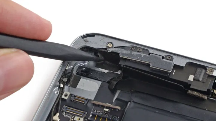 Чистка динаміка iPad mini 4