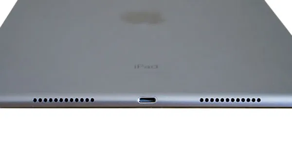 Чистка динамика iPad Pro 11"