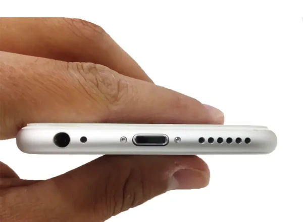 Чистка нижнього динаміка iPhone 7
