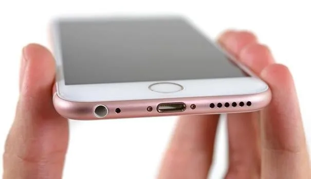 Частка нижнього динаміка iPhone 6s Plus