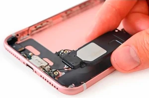 Частка нижнього динаміка iPhone 8 Plus