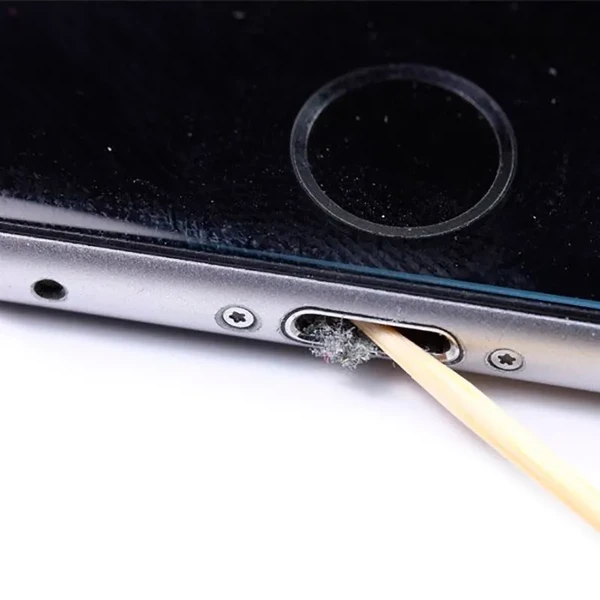 Чистка от пыли и грязи iPhone 6 Plus