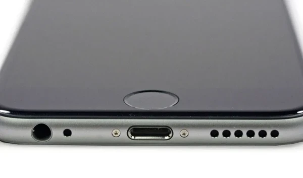 Чистка сеток динамика iPhone 6s Plus