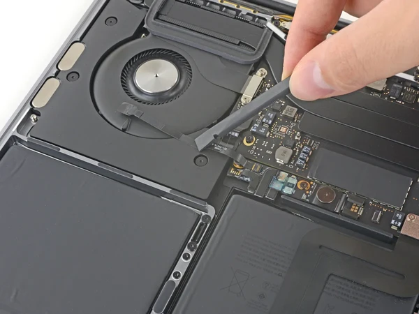 Замена термопасты MacBook Pro 13" (2020) A2289, A2251