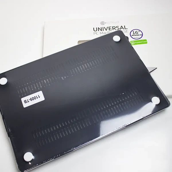 Матовий чохол-накладка COTEetCI Universal Black Matte для MacBook Pro 16" M3 | M2 | M1 | M1