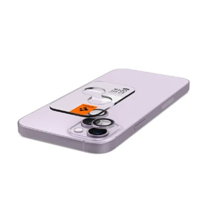 Защитное стекло на камеру Spigen Optik Pro Purple для iPhone 15 | 15 Plus | 14 | 14 Plus (2 шт.) - Фото 6
