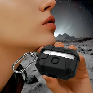 Чехол с карабином iLoungeMax Ultra Hybrid Case Black для AirPods Pro 3 - Фото 5