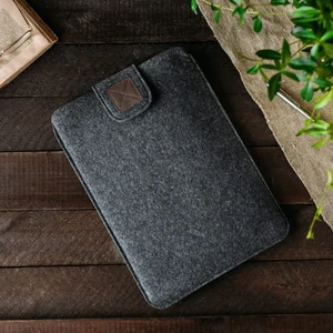 Чохол-кишеня на липучці з повсті Gmakin Black | Brown для MacBook Air 13" (2018-2024) | Pro 13" (2016-2022) - Фото 4
