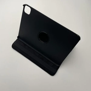 Чехол-книжка iLoungeMax 360° Rotating Leather Case для iPad Pro 11" (2022 | 2021 | 2020) Black - Фото 3