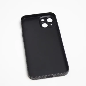 Захисний чохол iLoungeMax Carbon Fiber Pattern Case MagSafe Black для iPhone 13 - Фото 3