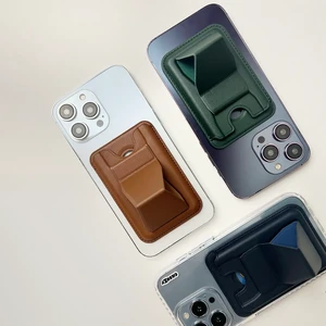 Шкіряний чохол-гаманець MagSafe для iPhone 15/14/13/12 з підставкою, роз'ємом для карт і готівки | iLoungeMax Folding Stand Brown - Фото 5