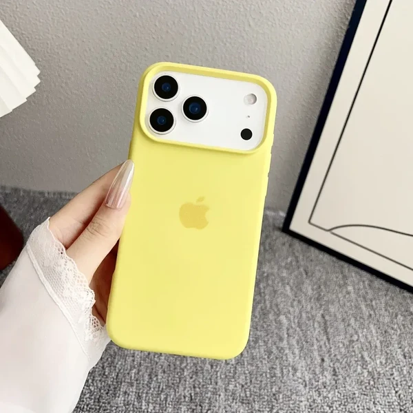 Силіконовий чохол iLoungeMax Liquid Silicone Soft Case Yellow для iPhone 17