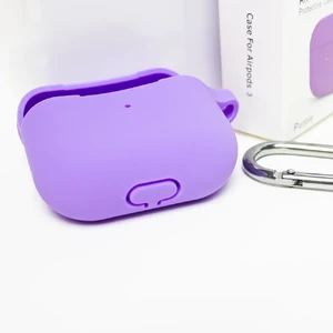 Силіконовий чохол з карабіном iLoungeMax Purple для AirPods 3 - Фото 3