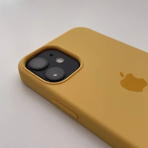 Силіконовий чохол iLoungeMax Silicone Case Yellow для iPhone 12 mini OEM - Фото 4
