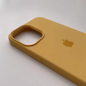 Силіконовий чохол iLoungeMax Silicone Case Yellow для iPhone 12 Pro Max OEM - Фото 4