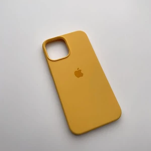 Силіконовий чохол iLoungeMax Silicone Case Yellow для iPhone 12 Pro Max OEM - Фото 3