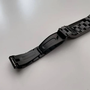 Металический ремешок iLoungeMax Stainless Metal Strap Black для Xiaomi Mi Band 5 | 6 - Фото 3
