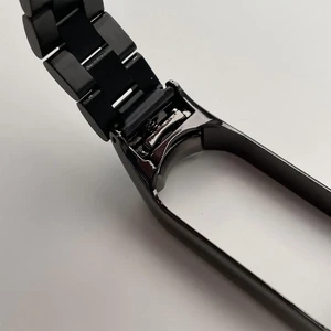 Металический ремешок iLoungeMax Stainless Metal Strap Black для Xiaomi Mi Band 5 | 6 - Фото 4