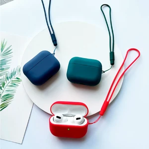 Силиконовый чехол с ремешком iLoungeMax Black для AirPods Pro 2 - Фото 3