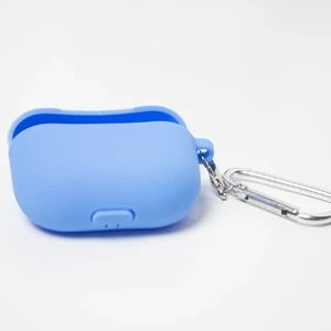 Силиконовый чехол с карабином iLoungeMax TPU Case Blue для AirPods 3 - Фото 3