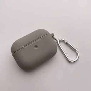 Чохол з карабіном iLoungeMax TPU Case Gray для AirPods Pro - Фото 2