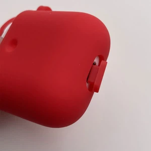 Чохол з карабіном для AirPods 2 | 1 iLoungeMax TPU Case Red - Фото 3