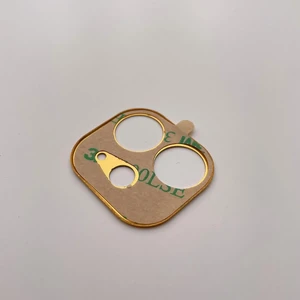 Желтая защитная рамка для камеры iPhone 11 iLoungeMax Metal Lens - Фото 3