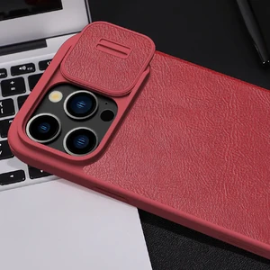 Кожаный чехол-книжка со шторкой для камеры Nillkin Qin Pro Leather Red для iPhone 15 Pro - Фото 5