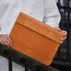 Шкіряний чохол-конверт INCARNE Neat Cognac для MacBook Air 15" M3 | M2 (2024 | 2023) - Фото 3